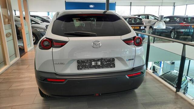Mazda MX-30 e-SkyActiv EV 145 Prime-line 36 kWh , ¤ 2000.- Sepp Subsidie, Achteruitrij Camera, Apple Carplay / Android Auto, Adaptive Cruise Control, DAB radio, Grootlicht assistent, Head-up Display