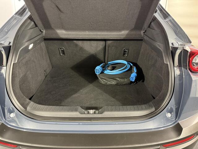 Mazda MX-30 e-SkyActiv 145 First Edition 36 kWh / 100% Electrisch / Navi / Camera / Luxe pakket