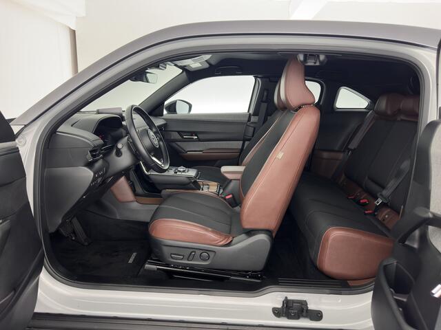 Mazda MX-30 e-SkyActiv 145 First Edition 36 kWh (INCL-BTW) Aut.*LEATHER-MICROFIBRE | FULL-LED | NAVI-FULLMAP | KEYLESS | BLIND-SPOT | ADAPTIVE-CRUISE | HEAD-UP | CAMERA | DIGI-COCKPIT | MEMORY-PACK | SHIFT-PADDLES | 18"ALU*