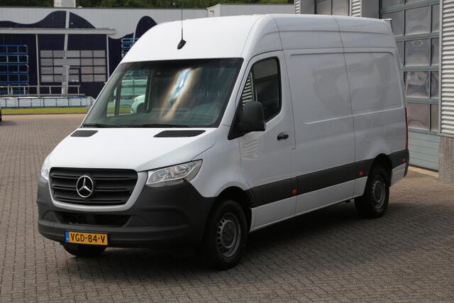 Mercedes-Benz 311 CDI Sprinter | Aut. | Laadklep | Mbux | Navi | Camera | Clima..