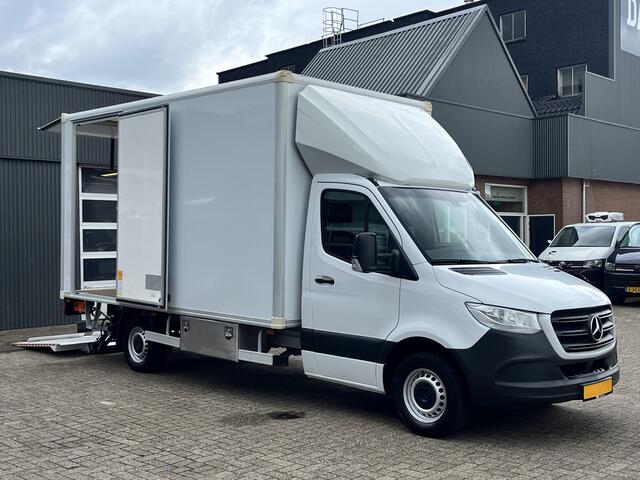 Mercedes-Benz 311 CDI Sprinter 2.2 MARGE BTW / BPM VRIJ!! Bakwagen 750kg laadklep zijdeur Airco cruise controle Telefoonverbinding Navigatiesysteem Apple carplay Camera 2-Persoons bakwagen verhuiswagen Meubelbak euro 6
