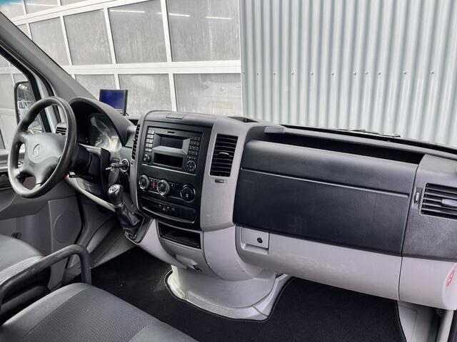 Mercedes-Benz 311 CDI Sprinter 2.2 366 Hiab 009 Laadkraan Airco Trekhaak 2000kg 3-Persoons Camera Ex gemeente Kraan Autolaadkraan Gereedschapskist Open laadbak Pick-up p-up Euro 6 ( EX gemeinde )