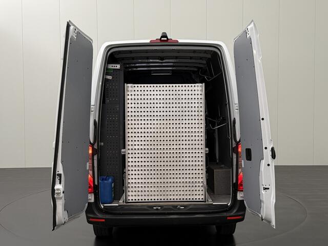 Mercedes-Benz 311 CDI Sprinter L2H2 Werkplaats | Oprijplaat | Multimedia | Camera | Airco
