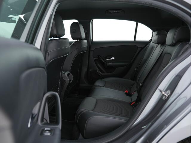 Mercedes-Benz A-KLASSE 180 Advantage Style-Pack Aut. *WIDESCREEN-VIRTUAL-COCKPIT | DAB | LEDER-MICROFIBRE | CAMERA | NAVI-FULLMAP | ECC | PDC | CRUISE | APP-CONNECT | SPORT-SEATS | 16"ALU*