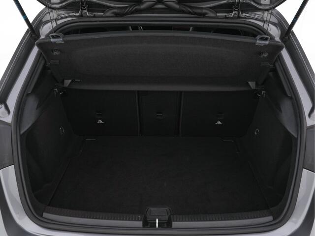 Mercedes-Benz A-KLASSE 180 Business Solution AMG-Sport-Pack *PANO | WIDE-SCREEN-COCKPIT | FULL-LED | LEDER-MICROFIBRE | CAMERA | ECC | PDC | CRUISE | SPORT-SEATS | 18"ALU*