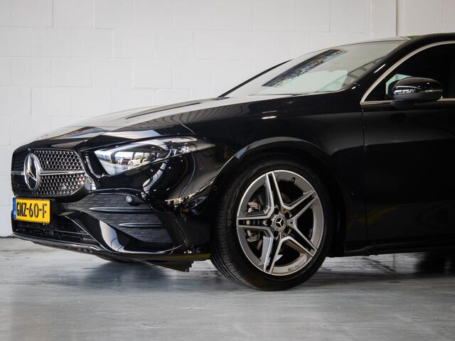 Mercedes-Benz A-KLASSE 180 Star Edition AMG Line Panorama dak
