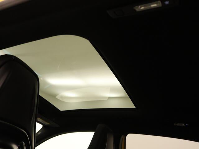 Mercedes-Benz A-KLASSE A35 AMG 4MATIC | AMG Nightpakket | Smartphone-integratie | AMG Aerodynamica pakket | Panoramaschuifdak | Burmester surround sound system | Extra USB-poorten | Sfeerverlichting |