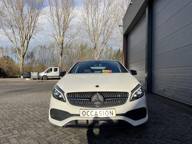 Mercedes-Benz A-KLASSE 180 Ambition AMG | PANO | CAM | KEYLES | DODEHOEK |