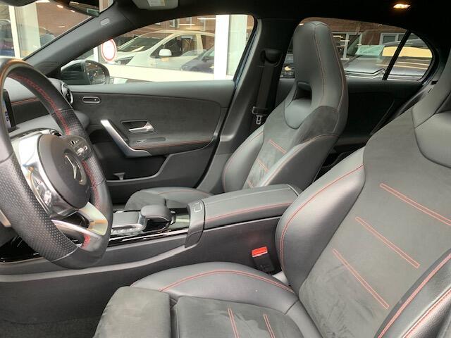 Mercedes-Benz A-KLASSE 180 Business Solution AMG, Panoramadak, 18inch LMV .