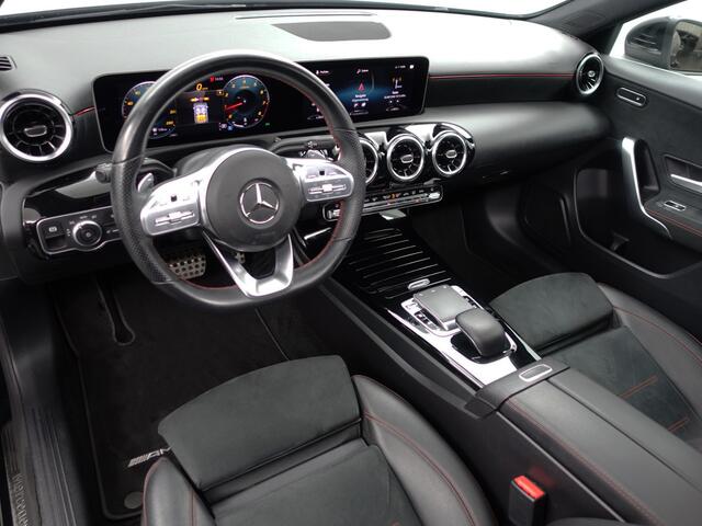 Mercedes-Benz A-KLASSE 200 AMG Prestige Aut- Panodak, Sport Interieur, Xenon Led, Park Assist, Camera, Stoelverwarming