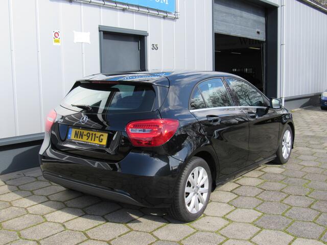 Mercedes-Benz A-KLASSE 180 Business Solution