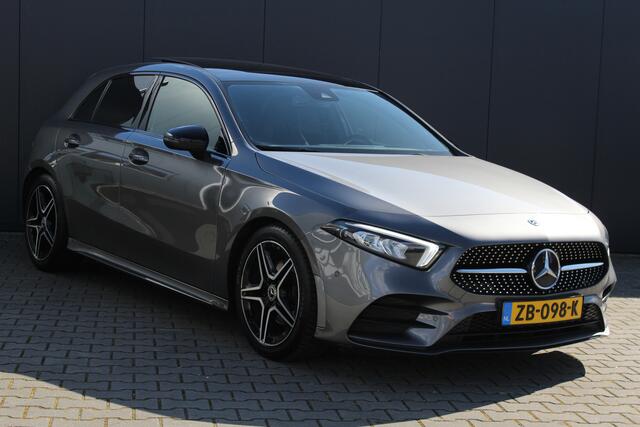 Mercedes-Benz A-KLASSE 200 Business Solution AMG Night Upgrade 164pk | incl. 12 maanden garantie | Night pakket | Panoramadak | AMG pakket | Virtual cockpit | Stoelverwarming | F1 Flippers | Lane assist | Zwarte hemel | Navigatie | 18" lichtmetalen velgen | Parkeersensoren | LE