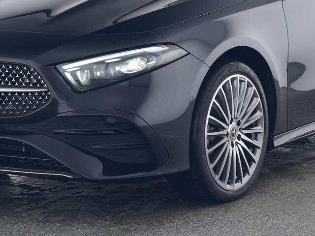 Mercedes-Benz A-KLASSE 250 e Face Lift AMG Plug-In Hybride | AMG Line Premium | Panorama Schuif-Kanteldak | Sfeerverlichting | Distronic | Burmester® | Multibeam Koplampen | Inclusief 24 maanden MB Certified garantie voor Europa.
