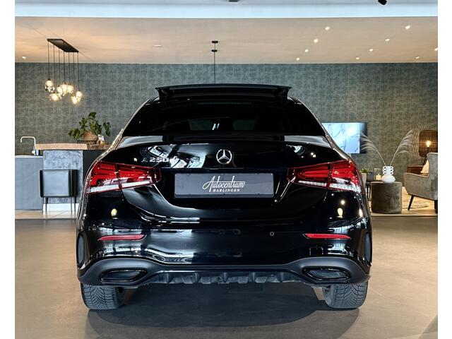 Mercedes-Benz A-KLASSE 250e AMG I Pano I Burmester I Camera