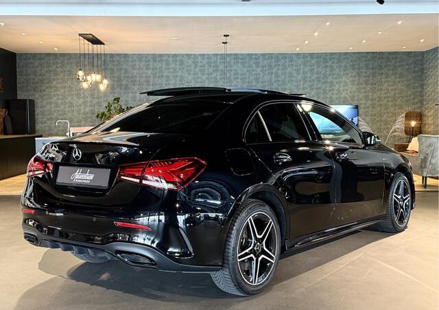 Mercedes-Benz A-KLASSE 250e AMG I Pano I Burmester I Camera
