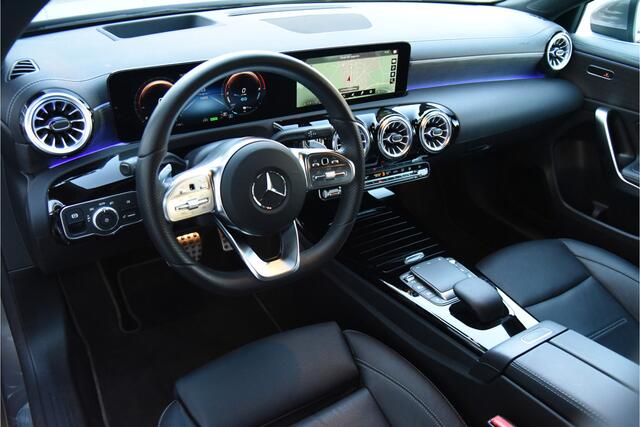 Mercedes-Benz A-KLASSE 250e AMG Line