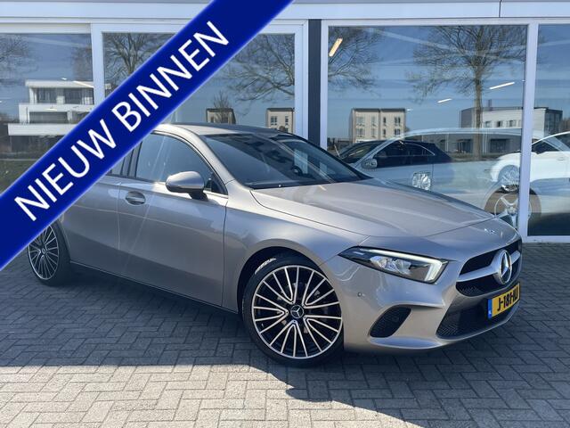 Mercedes-Benz A-KLASSE 180 d Business Solution 50% deal 10.975,- ACTIE Widescreen / Stoel verwarming / LED / Camera