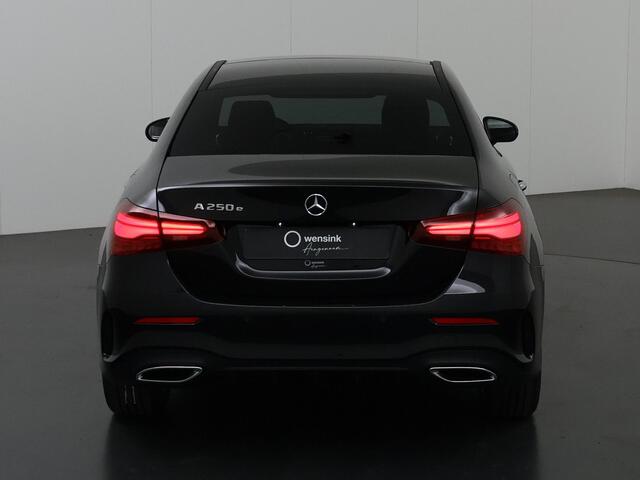Mercedes-Benz A-KLASSE 250 e Limousine Business Solution AMG Panoramadak | Multibeam-Led | 19 AMG velgen | Night pakket