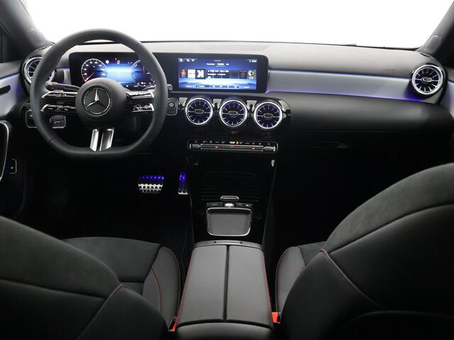 Mercedes-Benz A-KLASSE 250 e Limousine Business Solution AMG Panoramadak | Multibeam-Led | 19 AMG velgen | Night pakket