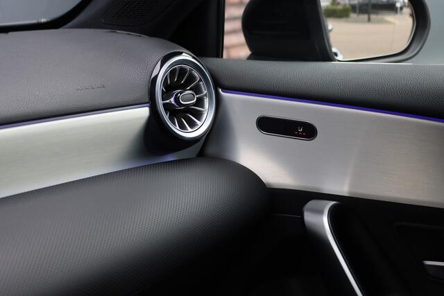 Mercedes-Benz A-KLASSE 250 e AMG Line Aut8 | Head-up Display | Trekhaak | Keyless Go | Apple Carplay/Android Auto | Advanced Sound System | Camera |