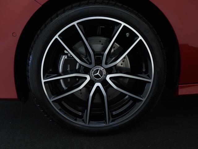 Mercedes-Benz A-KLASSE 250 e Business Solution AMG | Nightpakket | AMG Line Plus pakket | Parkeerpakket met 360°-camera | KEYLESS GO-comfortpakket | Verwarmde stoelen vooraan | Extra USB-poorten | Dodehoekassistent | Head-up display |