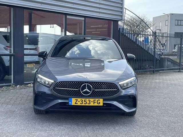 Mercedes-Benz A-KLASSE 250 e AMG | Panoramadak