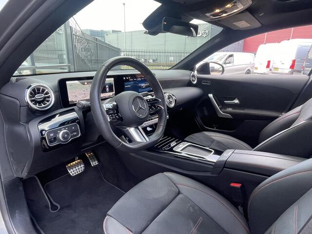 Mercedes-Benz A-KLASSE 250 e AMG | Panoramadak