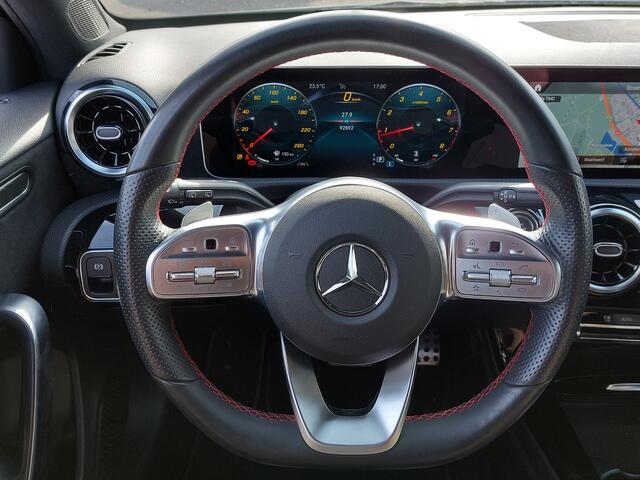 Mercedes-Benz A-KLASSE 180 136pk Automaat Business Solution AMG | Origineel NL | Navi | Apple Carplay+Android Auto | Clima | Cruise | Led Koplampen | Pdc V+A+Assist+Camera | Stoelverwarming | 18''lm