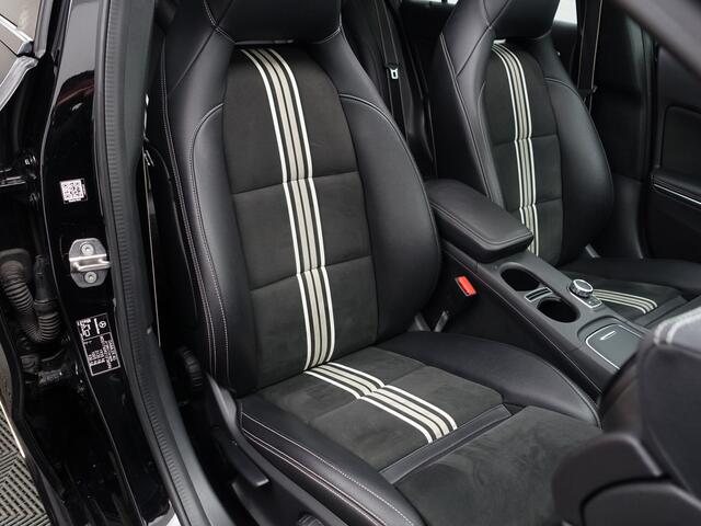 Mercedes-Benz A-KLASSE 180 AMG Night Edition Aut- Panoramadak, Sfeerverlichting, Alcantara Interieur Afwerking, Xenon Led, Keyless