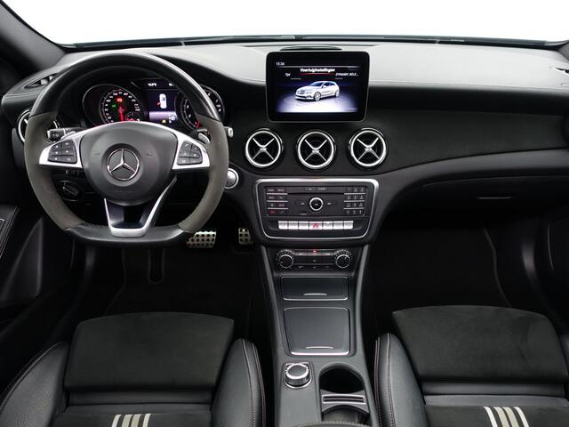 Mercedes-Benz A-KLASSE 180 AMG Night Edition Aut- Panoramadak, Sfeerverlichting, Alcantara Interieur Afwerking, Xenon Led, Keyless