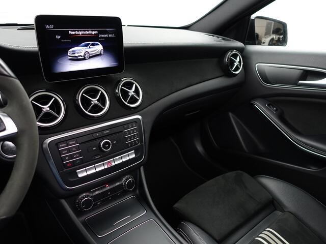 Mercedes-Benz A-KLASSE 180 AMG Night Edition Aut- Panoramadak, Sfeerverlichting, Alcantara Interieur Afwerking, Xenon Led, Keyless