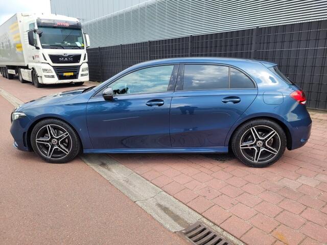Mercedes-Benz A-KLASSE 180 Business Solution AMG