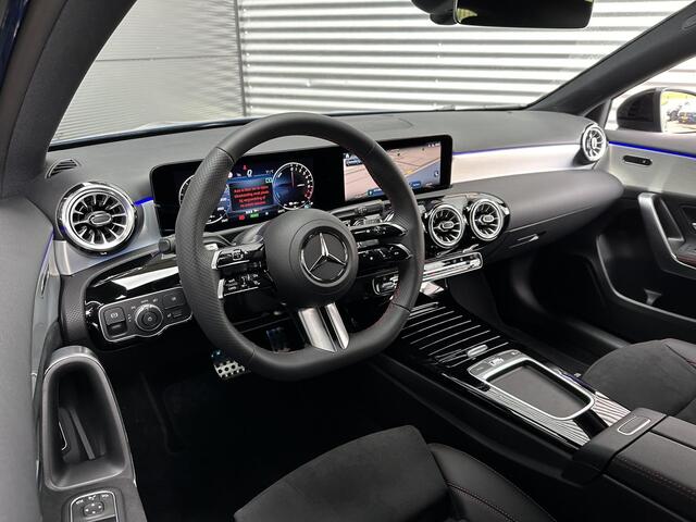 Mercedes-Benz A-KLASSE 250 e AMG Line | Night Pakket | Apple CarPlay | Android Auto | Sfeerverlichting | Stoelverwarming | Achteruitrijcamera | Parkeersensoren | Elektrisch Inklapbare Buitenspiegels