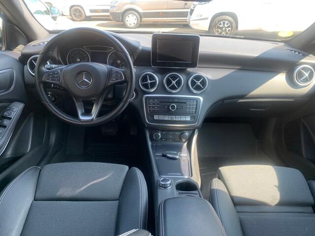Mercedes-Benz A-KLASSE 180 d Lease Edition AUT. Airco Cruise PDC Navi Bluetooth