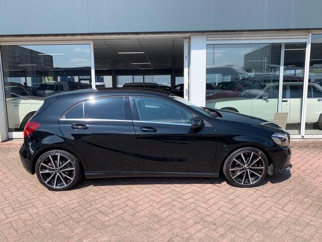 Mercedes-Benz A-KLASSE 180 d Lease Edition AUT. Airco Cruise PDC Navi Bluetooth
