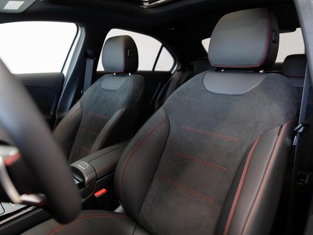 Mercedes-Benz A-KLASSE Limousine 180 Star Edition AMG Line PLUS Panorama dak