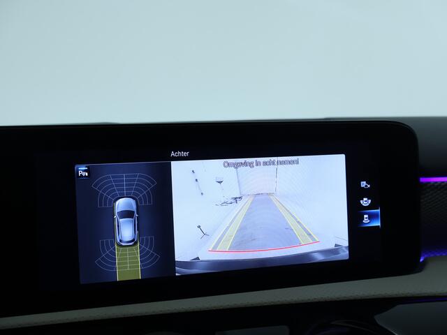 Mercedes-Benz A-KLASSE 250 e Plug-In Hybride | Panoramadak | Achteruitrijcamera | Multibeam | Sfeerverlichting | Inclusief 24 maanden MB Certified garantie voor Europa.
