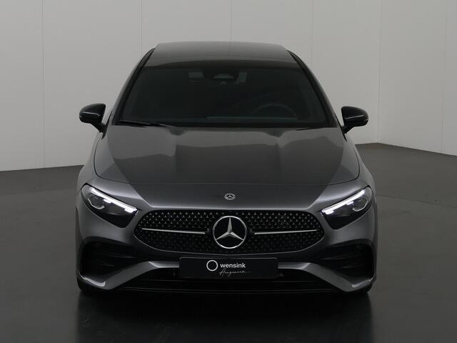 Mercedes-Benz A-KLASSE 180 Business Solution AMG 180 Business Solution AMG | Elektrisch bedienbaar panorama-dak | Achteruitrijcamera | 19inch Multispaak velgen | Mulitbeam koplampen