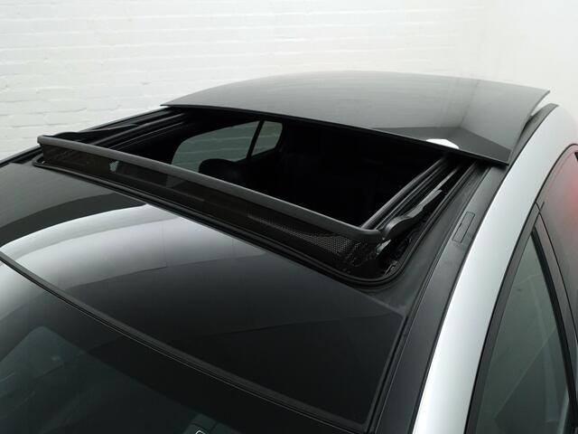 Mercedes-Benz A-KLASSE 180 AMG Night Edition Aut- Panodak, Sfeerverlichting, Xenon Led, Camera, Sport Interieur