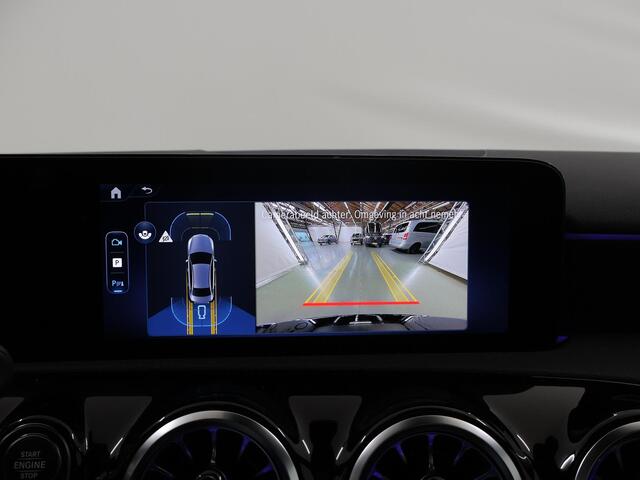 Mercedes-Benz A-KLASSE 250 e Business Solution AMG | Panoramadak | Sfeerverlichting | Donder getinte ramen |