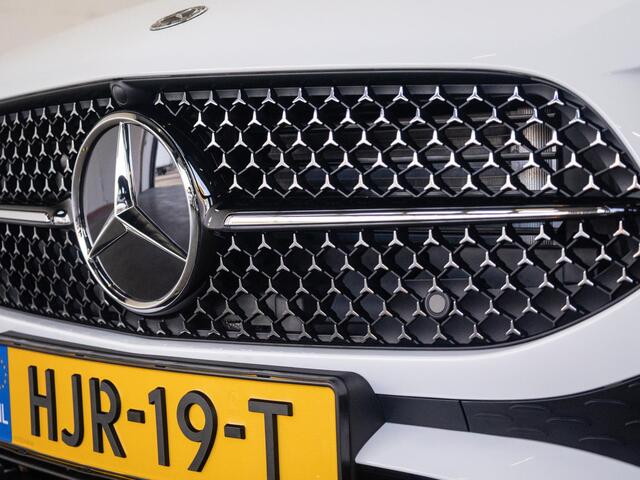 Mercedes-Benz A-KLASSE Hatchback 180 Star Edition AMG Panorama dak