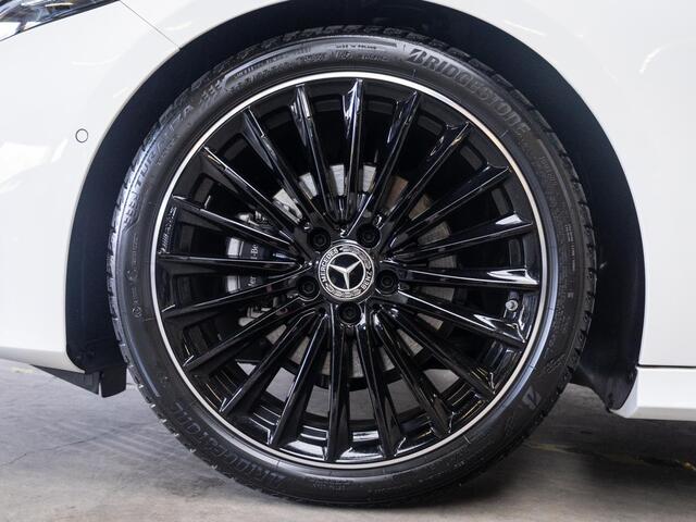 Mercedes-Benz A-KLASSE Hatchback 180 Star Edition AMG Panorama dak