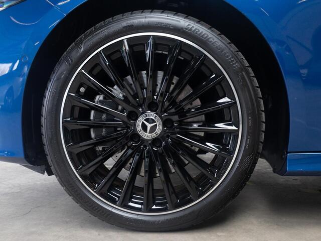 Mercedes-Benz A-KLASSE Hatchback 250 e Star Edition AMG Line Premium PLUS | Panorama dak