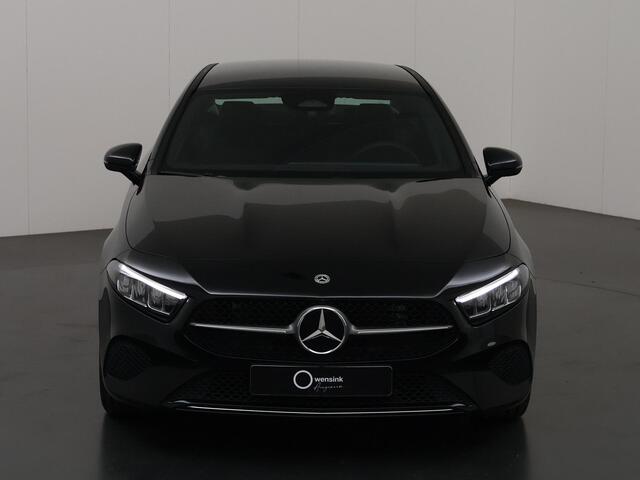 Mercedes-Benz A-KLASSE 180 Limousine Business Solution Luxury | Stoelverwarming | Led koplampen | Navigatie