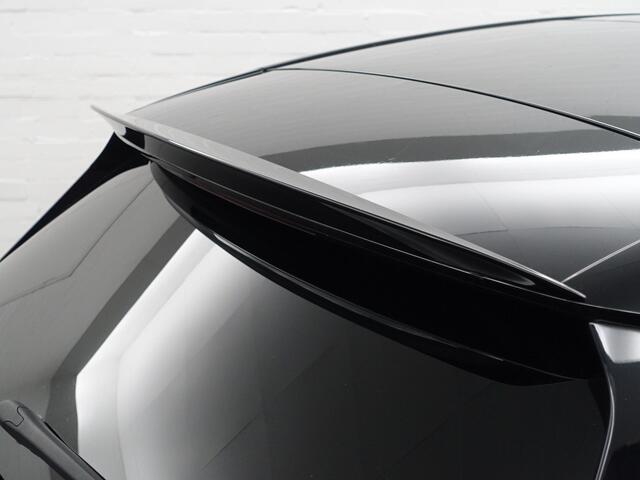 Mercedes-Benz A-KLASSE 250 AMG Premium Plus Aut- Panoramadak, Sfeerverlichting, Two Tone Sport Leder Interieur, Xenon Led, Night Package