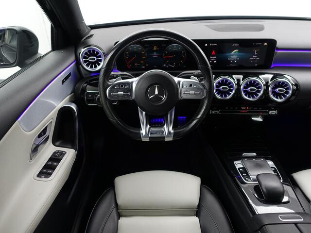 Mercedes-Benz A-KLASSE 250 AMG Premium Plus Aut- Panoramadak, Sfeerverlichting, Two Tone Sport Leder Interieur, Xenon Led, Night Package