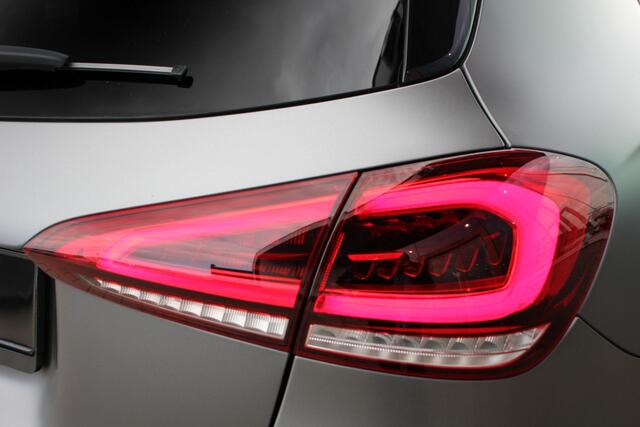 Mercedes-Benz A-KLASSE AMG 35 4MATIC Premium Plus | SCHAALSTOELEN | 360 CAMERA | HEAD UP |