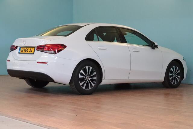 Mercedes-Benz A-KLASSE 180 Business Solution Automaat | NAVI | CLIMA | CAMERA + PDC | CRUISE | LMV |