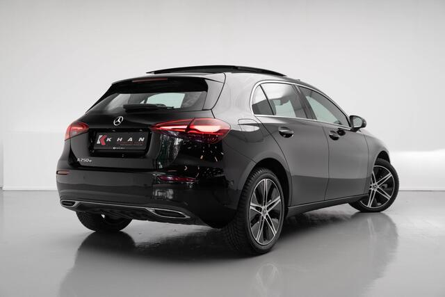Mercedes-Benz A-KLASSE 250 e Business Solution |Pano|Dodehoek|Unieke Bekleding|