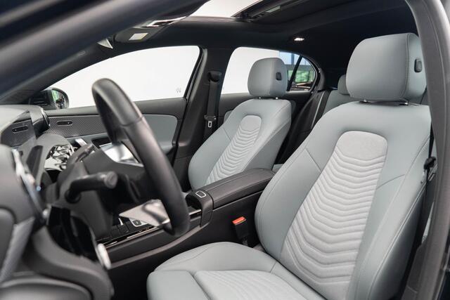 Mercedes-Benz A-KLASSE 250 e Business Solution |Pano|Dodehoek|Unieke Bekleding|